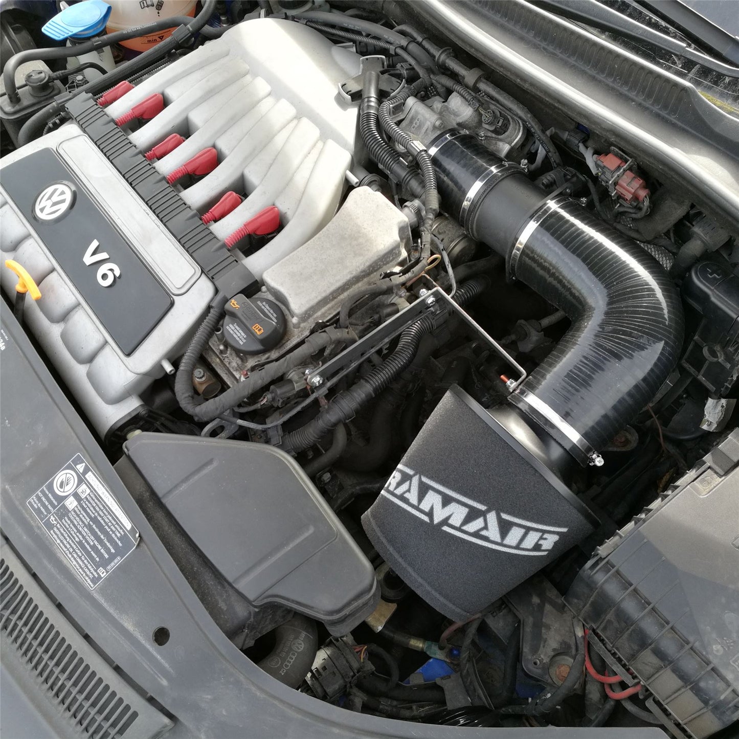 Performance Foam Induction Kit for VW MK5 Golf R32 3.2 V6 - Black Hoses